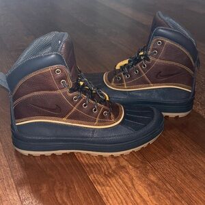 Nike Woodside II ACG Winter Boot- “Dark Gold Leaf/Anthracite"